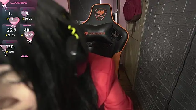 BunvvieOf online show from November 2025 07:13:01 PM