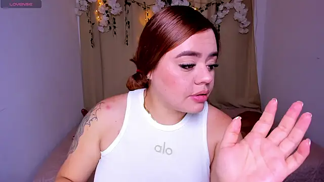 Snapshot of isabella_arias2 chatting on April 2026 02:51:02 AM isabella arias2 online show from April 2026 02:51:02 AM