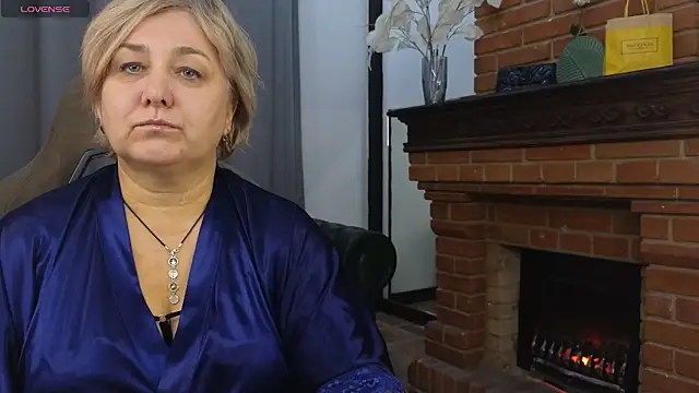 Marta Wils online show from October 2025 02:42:02 AM