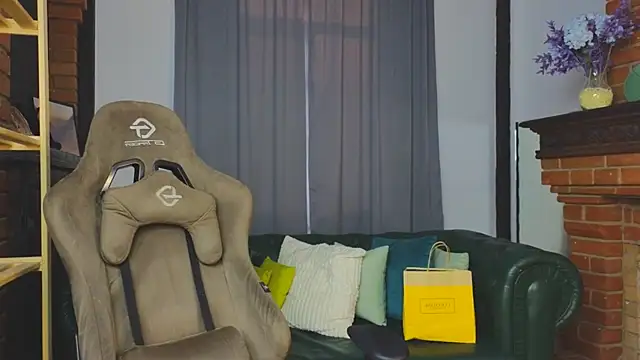 Marta Wils online show from November 2025 03:28:01 AM