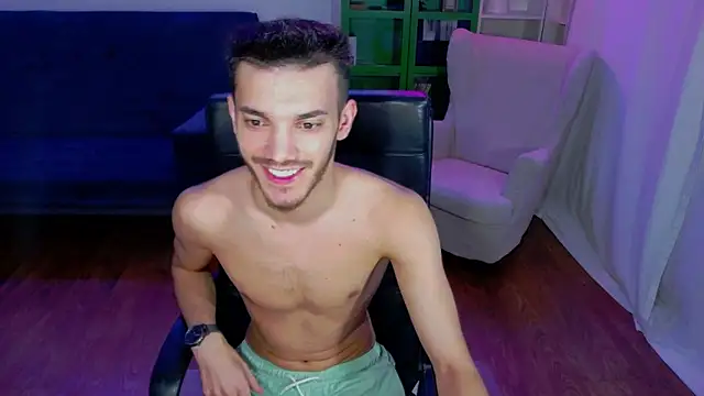 DominicValente online show from October 2025 04:44:02 PM