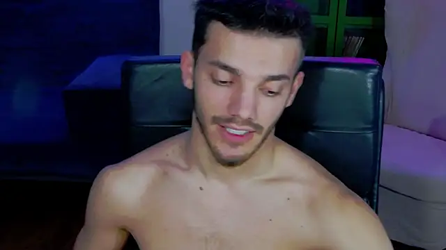 DominicValente online show from November 2025 03:36:01 PM