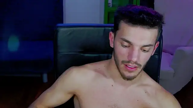 DominicValente online show from November 2025 10:32:01 PM