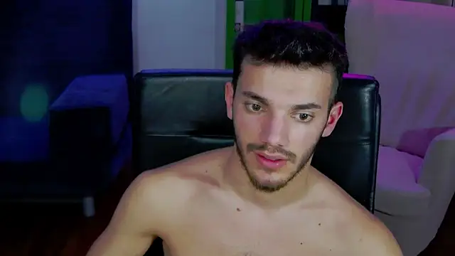 DominicValente online show from November 2025 10:09:02 PM