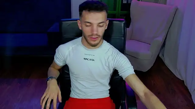 DominicValente online show from November 2025 10:08:02 PM