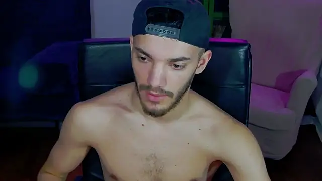 DominicValente online show from November 2025 03:55:01 PM