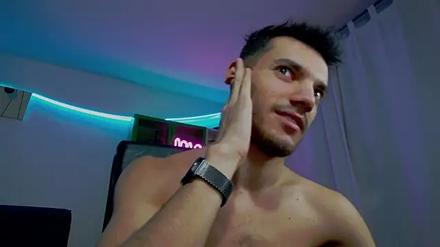 DominicValente online show from November 2025 07:13:01 PM