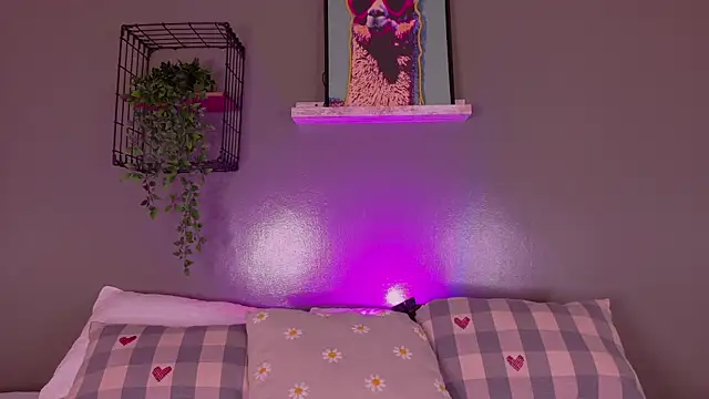 KeendraFox  online show from October 2025 10:27:01 AM