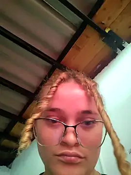 Cherrysweetyx online show from October 2025 12:53:02 PM