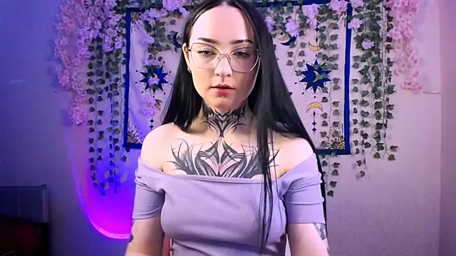 MollyKissy online show from April 2026 05:51:02 AM