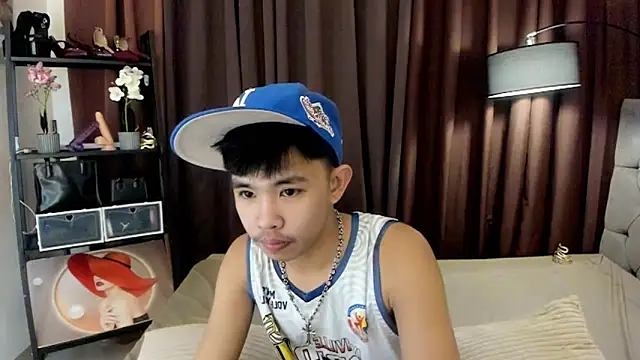 UncensoredCock online show from November 2025 05:47:02 PM