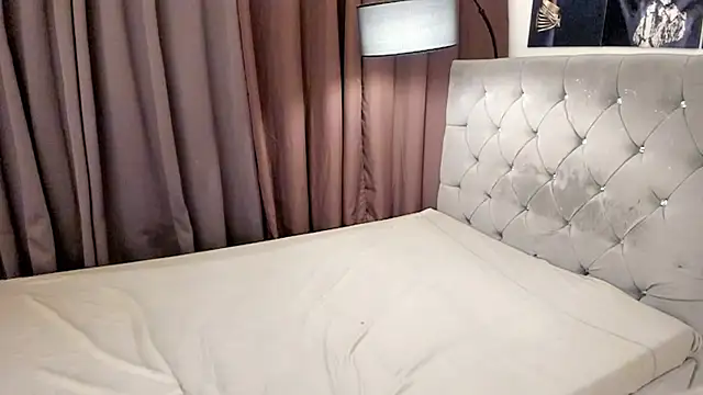 UncensoredCock online show from November 2025 05:06:02 PM