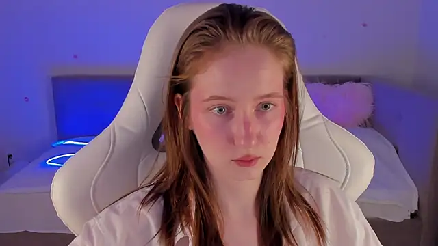 CrystalSoul  online show from November 2025 02:15:02 AM