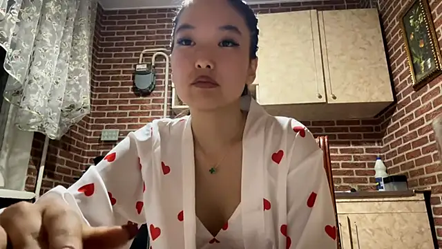 EmmaLeexth online show from September 2025 02:19:01 PM