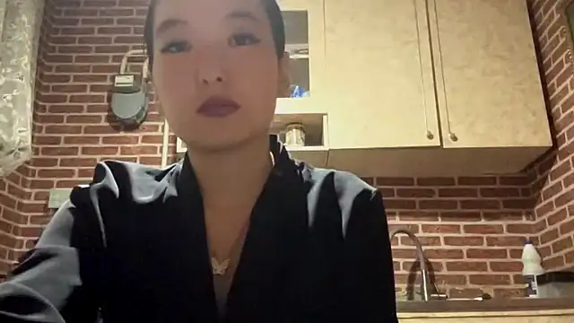 EmmaLeexth online show from September 2025 02:18:02 PM