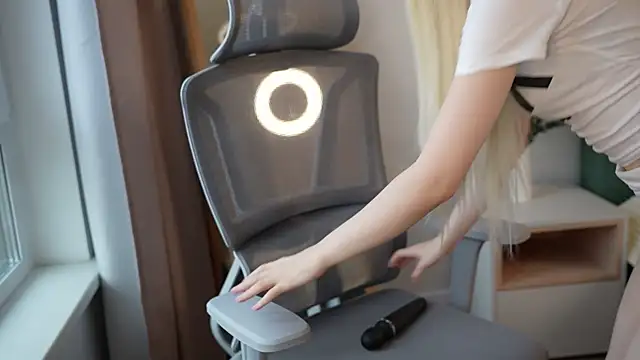 Laura Obsidian online show from October 2025 07:09:02 AM