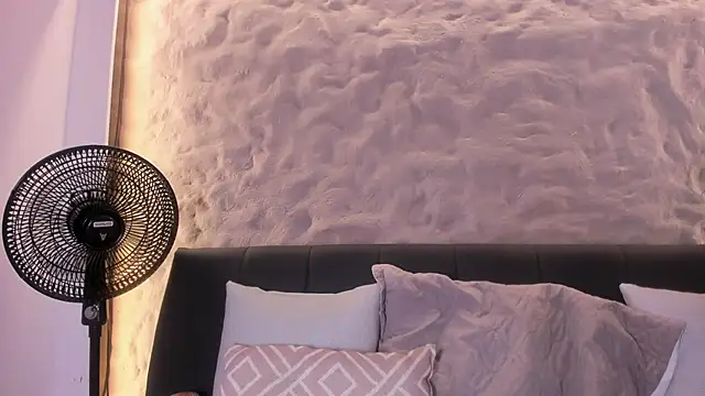 Naomy gyal online show from February 2026 01:00:02 PM