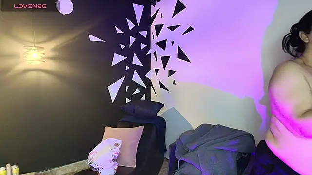 AgataThompson  online show from October 2025 07:27:01 PM