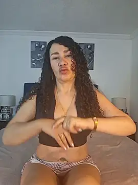 Snapshot of Lina_444 chatting on February 2026 12:06:01 AM Lina 444 online show from February 2026 12:06:01 AM