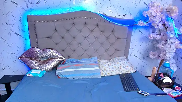 Carolina Sweet1 online show from January 2026 07:05:02 PM