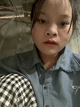 Snapshot of -Miraa- chatting on September 2025 06:29:02 AM -Miraa- online show from September 2025 06:29:02 AM