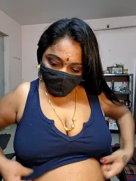 Snapshot of queendivya chatting on June 2026 01:54:01 PM queendivya online show from June 2026 01:54:01 PM
