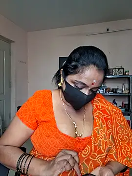 Snapshot of queendivya chatting on July 2026 03:13:01 AM queendivya online show from July 2026 03:13:01 AM