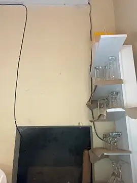 Noamilk online show from February 2026 11:42:02 PM