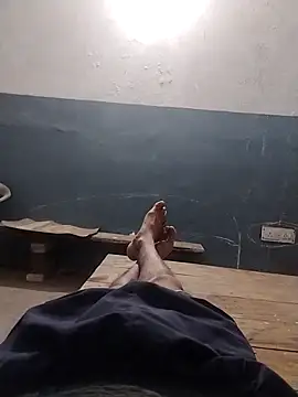 VickyMonster5 online show from November 2025 06:43:01 PM