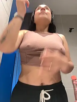 amyross s1 online show from September 2025 06:17:01 AM