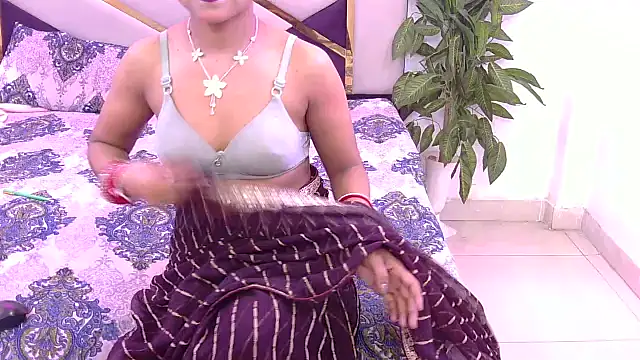 Snapshot of Lovelyy-couple chatting on February 2026 03:41:02 PM Lovelyy-couple online show from February 2026 03:41:02 PM