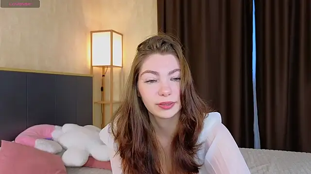 EmilyZortea online show from September 2025 08:49:02 AM