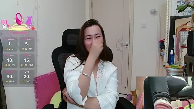 sallycui online show from November 2025 12:39:02 PM