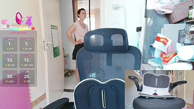 Snapshot of sallycui chatting on August 2026 11:58:01 PM sallycui online show from August 2026 11:58:01 PM