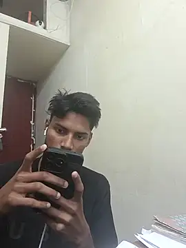 crish09 online show from June 2026 05:28:01 AM