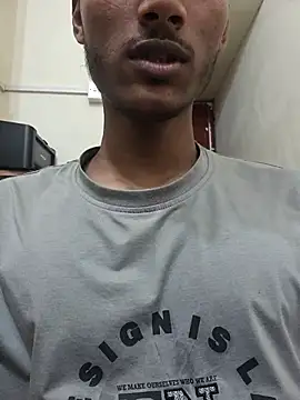 crish09 online show from June 2026 12:22:01 PM