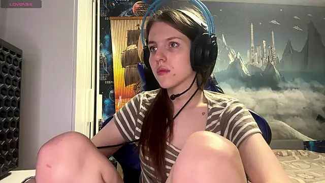 Snapshot of Elira_Breeze chatting on February 2026 04:37:02 PM Elira Breeze online show from February 2026 04:37:02 PM