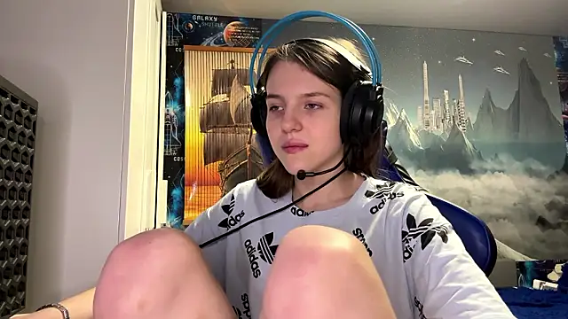 Snapshot of Elira_Breeze chatting on March 2026 12:22:02 PM Elira Breeze online show from March 2026 12:22:02 PM