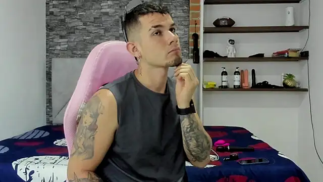 BooyHott  online show from February 2026 07:45:01 PM