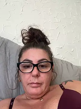 Rileyxxx69 online show from September 2025 03:39:01 PM