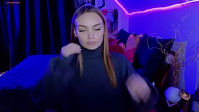 KitsyMoore online show from November 2025 01:10:01 PM