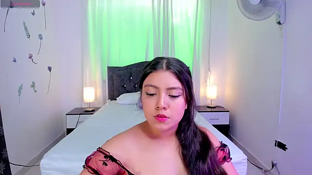 Snapshot of raiderandroxie chatting on November 2025 01:11:01 PM raiderandroxie online show from November 2025 01:11:01 PM