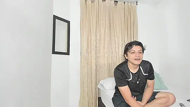 raiderandroxie online show from January 2026 10:14:02 PM