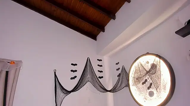 Isabella-Rosssi online show from October 2025 05:02:02 PM