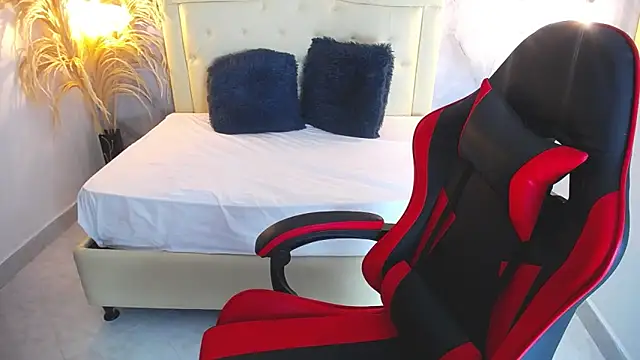 Samy moore14 online show from October 2025 03:43:01 PM