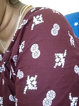 Snapshot of sweetqueen143 chatting on September 2025 01:42:01 AM sweetqueen143 online show from September 2025 01:42:01 AM