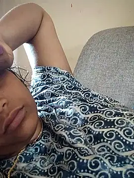 Snapshot of sweetqueen143 chatting on September 2025 03:00:02 AM sweetqueen143 online show from September 2025 03:00:02 AM