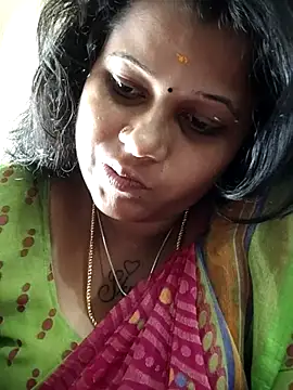 Snapshot of sweetqueen143 chatting on September 2025 03:11:01 AM sweetqueen143 online show from September 2025 03:11:01 AM