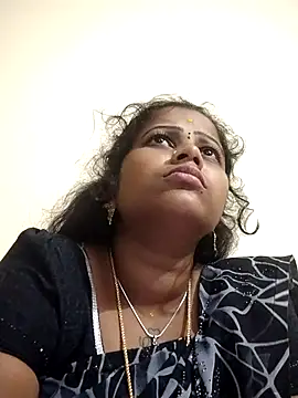 Snapshot of sweetqueen143 chatting on October 2025 04:38:02 PM sweetqueen143 online show from October 2025 04:38:02 PM