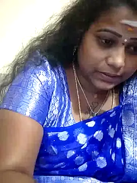 Snapshot of sweetqueen143 chatting on October 2025 05:03:02 PM sweetqueen143 online show from October 2025 05:03:02 PM